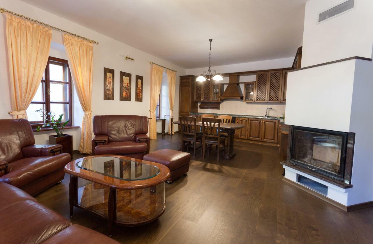 Apartman Pri Lyceu Banská Štiavnica Exteriör bild