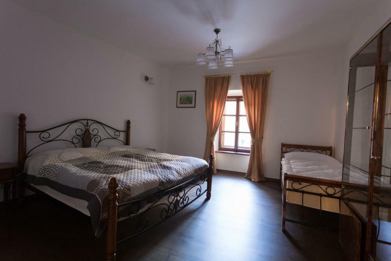 Apartman Pri Lyceu Banská Štiavnica Exteriör bild